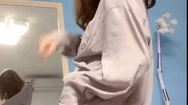 江蘇某高等藝校福利姬露臉裸舞，我又可以了 #素人 #裸舞 #校花!