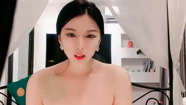 極品美女車模下海！9分顏值床上非常騷！主動騎乘位猛坐，腰上還貼著膏藥，操的騷穴淫水直流