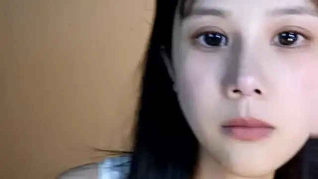[直播] 重磅 985校花 好純好極品 【大二假期】宿舍摳逼自慰 包秒射 顏值高身材好 看了噴鼻血 4