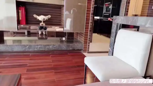 約拍遇到猥瑣攝影師偷拍我，為了裸照不流出，只能服從他的要求了